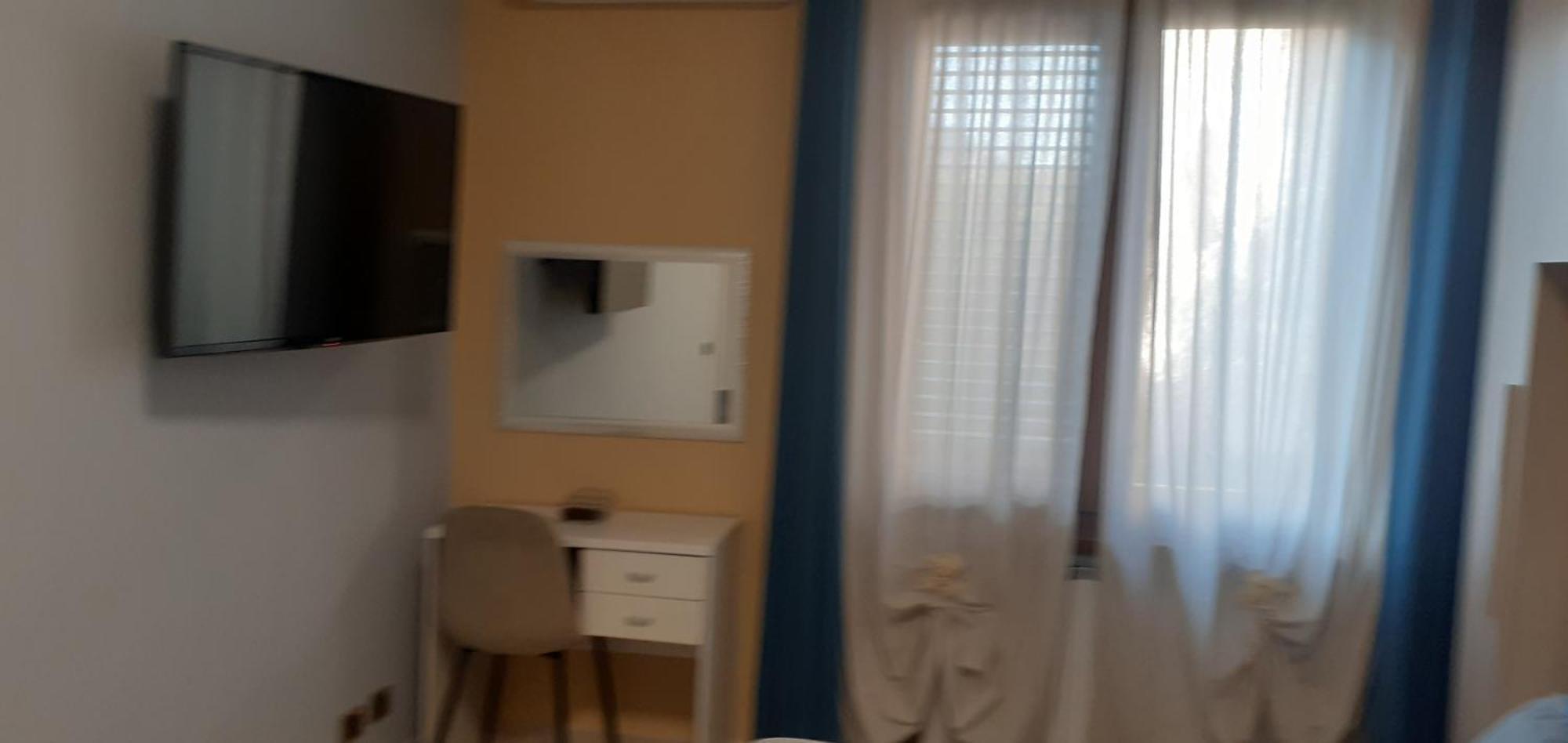מלון מונטלה Orchidea מראה חיצוני תמונה